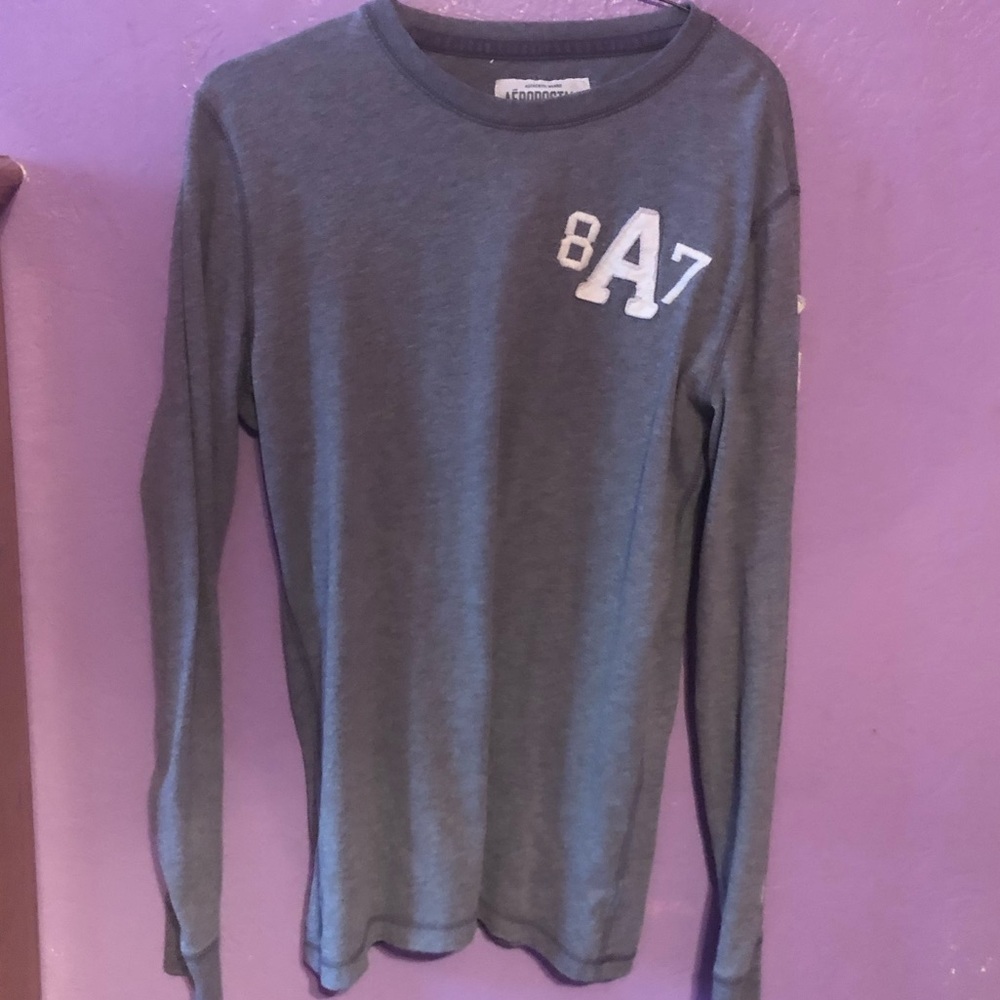 Gray aeropostal shirt